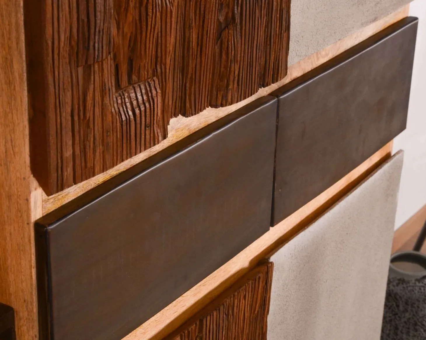 Armoire contemporaine avec LED "Mezzo" en bois métal et ciment