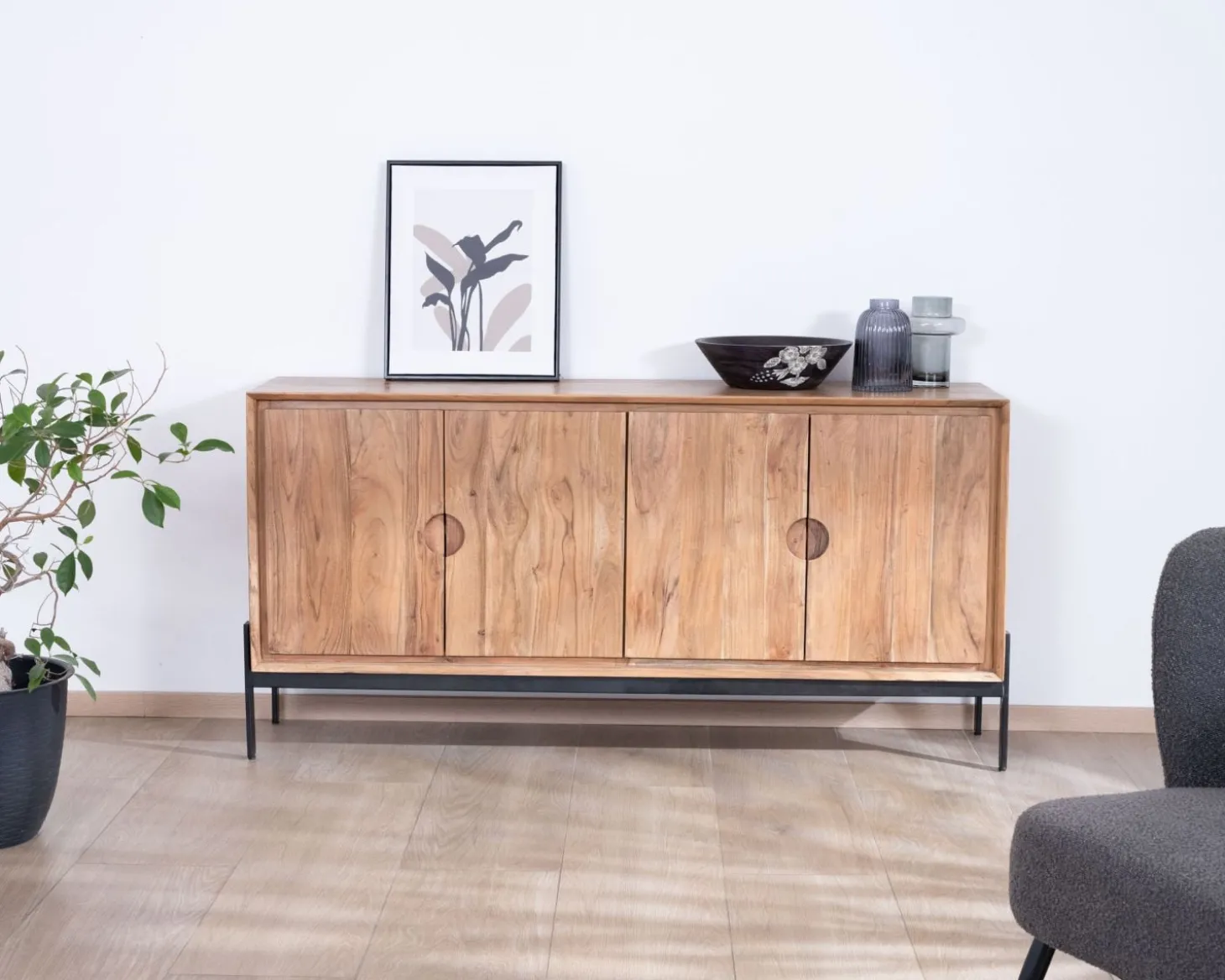 Bahut 4 portes en acacia et métal 160 cm "Novelli" esprit zen et épuré