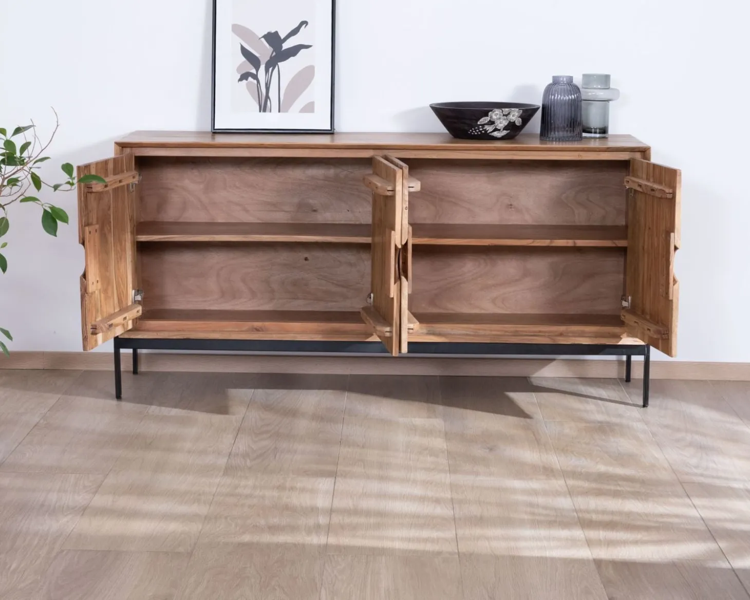 Bahut 4 portes en acacia et métal 160 cm "Novelli" esprit zen et épuré