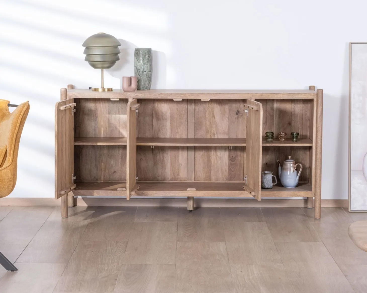Bahut 3 portes et niches en manguier esprit japandi "Orobie" 180 cm