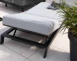 Bain de soleil confort tissu Sunbrella gris clair structure aluminium noire "Terrasse"