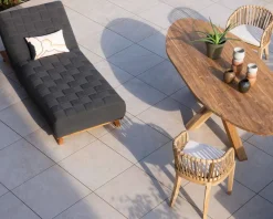 Bain de soleil design tissu Sunbrella gris foncé et teck