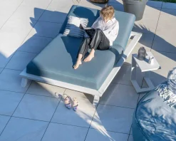 Bain de soleil double en tissu turquoise et aluminium blanc "Nusa Pedina"