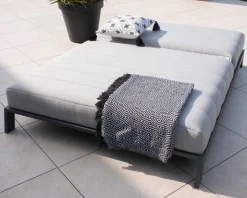 Bain de soleil double moderne et confortable gris clair 