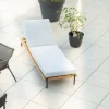 Bain de soleil matelassé en teck, aluminium et tissu gris clair "Hélios"