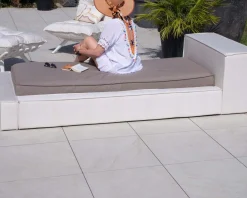 Bain de soleil une place taupe et beige esprit futon 