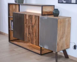 Buffet design bois massif avec LED et décor métal et ciment 