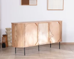 Buffet design rétro avec niches centrales 