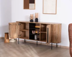 Buffet design rétro avec niches centrales 