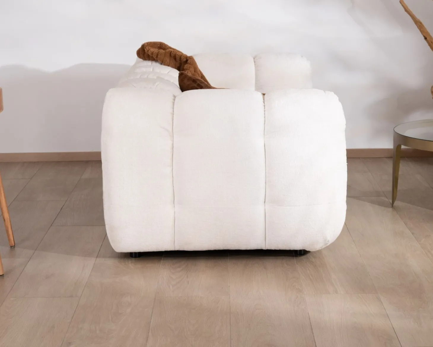 Canapé cocooning 3 places tissu bouclette blanc avec surpiqures "Milow"