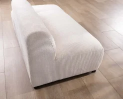 Canapé en angle design épuré avec méridienne