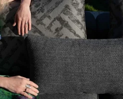 Canapé modulaire d'extérieur en teck et tissu gris chiné "Armando" en angle avec ottoman