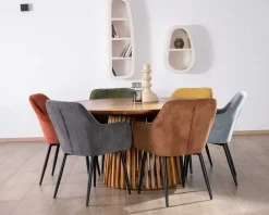 Chaise contemporaine en velours cuivré avec accoudoirs 