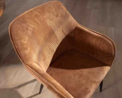 Chaise contemporaine en velours cuivré avec accoudoirs 