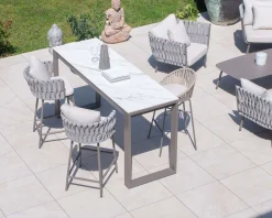 Chaise de bar ultra chic dossier en tissu tressé gris et pieds aluminium 