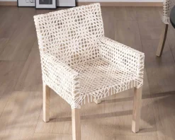 Chaise de repas avec accoudoirs en cuir blanc tressé et teck 