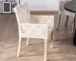 Chaise de repas avec accoudoirs en cuir blanc tressé et teck 