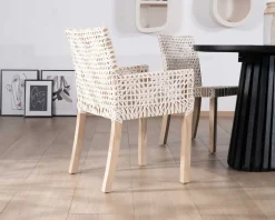 Chaise de repas avec accoudoirs en cuir blanc tressé et teck 