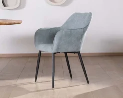 Chaise de repas contemporaine en velours côtelé bleu clair et pieds métal noir "Scotty"
