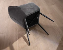 Chaise de repas contemporaine en tissu velours gris foncé "Scotty" avec accoudoirs et pieds métal noir