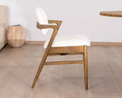 Chaise de repas design en frêne foncé et tissu bouclette 