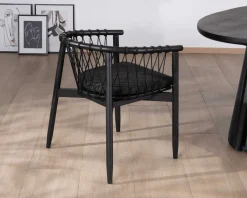 Chaise de repas noire en bois et corde tressée "Katue"
