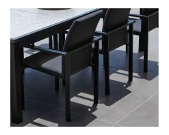 Chaise extérieure noire avec tissu Sunbrella 
