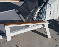 Chaise longue grise avec accoudoirs teck 