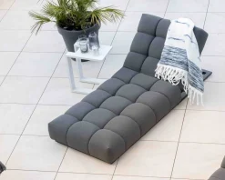 Chaise longue haut de gamme en tissu Sunbrella gris foncé 