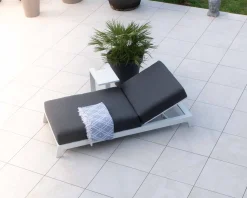 Chaise longue haut de gamme matelassée gris foncé alu blanc 