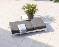 Chaise longue haut de gamme matelassée gris foncé alu blanc 
