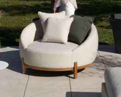 Chauffeuse ronde XL en tissu spécial extérieur blanc chiné 