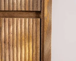 Commode design rétro avec façades cannelées 