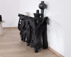 Console 150 cm en racine de teck teintée noir avec plateau verre "Jungle"