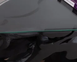 Console 150 cm en racine de teck teintée noir avec plateau verre 
