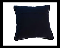 Coussin brodé motif feuillage ultra graphique 