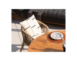 Coussin de canapé blanc cassé et noir 
