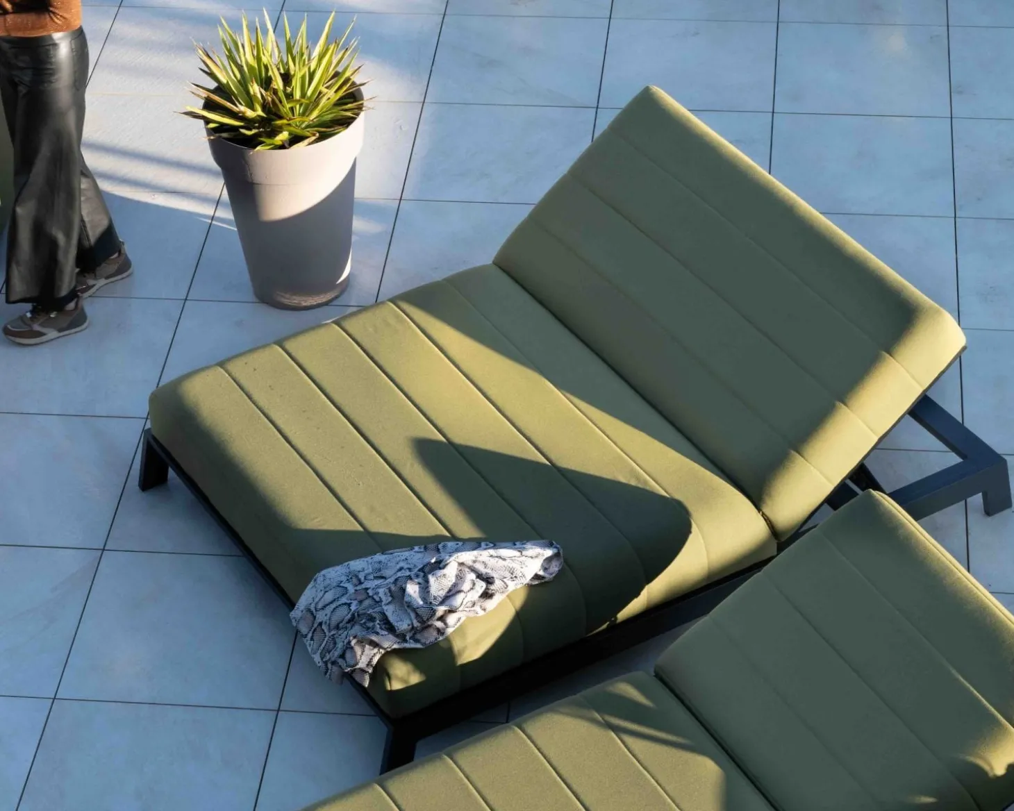Double bain de soleil haut de gamme vert et noir "Terrasse"