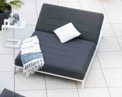 Double bain de soleil matelassé gris foncé et blanc "Terrasse"