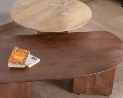 Duo de tables basses en manguier naturel et marron finition sablée 