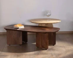 Duo de tables basses en manguier naturel et marron finition sablée 