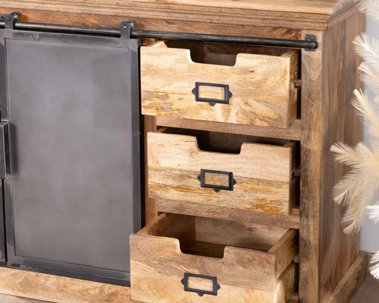 Enfilade style factory en bois massif et métal "Haden"
