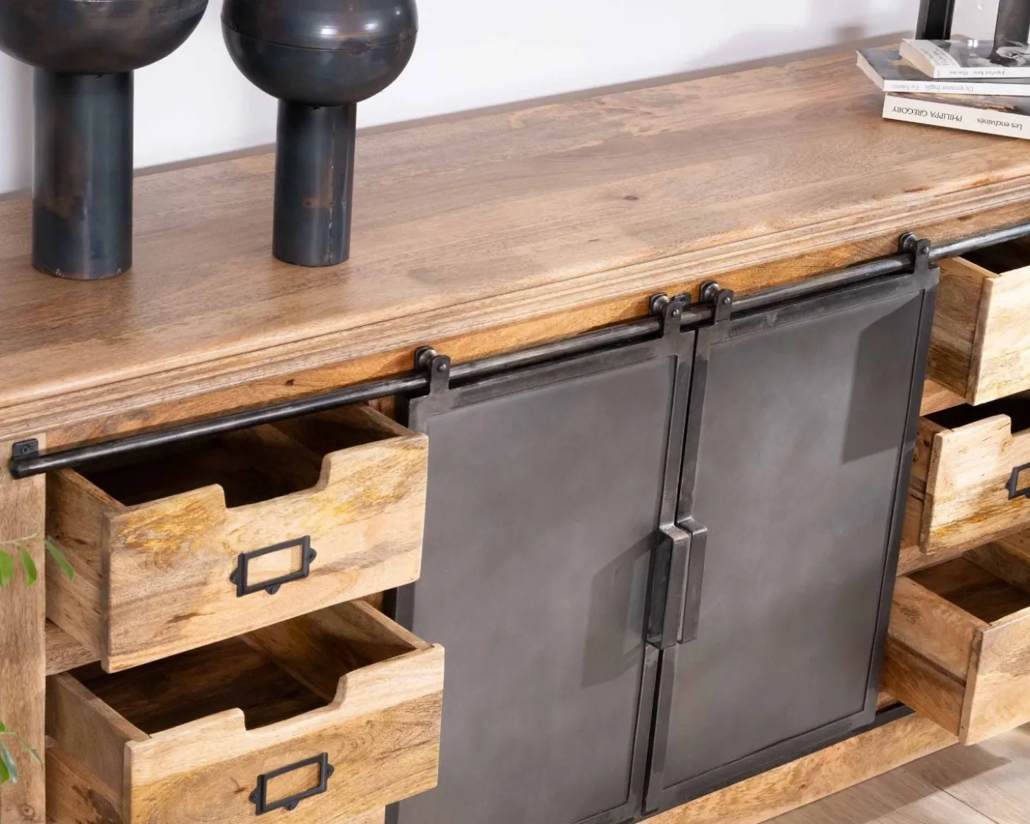 Enfilade style factory en bois massif et métal "Haden"