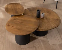 Ensemble de 3 tables basses en bois et métal formes galets naturels 