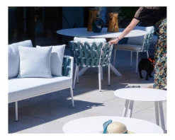 Ensemble de 2 tables basses rondes en aluminium blanc 