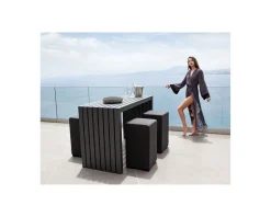 Ensemble table et tabourets hauts extérieurs 4 places "Java Island"