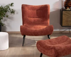 Fauteuil avec repose-pieds en tissu terracotta en velours