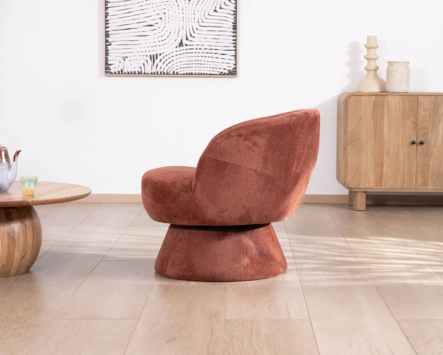 Fauteuil d'appoint pivotant en tissu chenillé terracotta "Ladoga" design enveloppant
