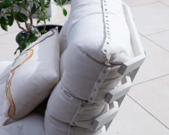Fauteuil d'extérieur blanc avec repose-pieds modulaire structure aluminium blanche