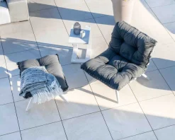Fauteuil d'extérieur grand confort avec repose-pieds modulaire gris foncé et blanc "Lisca"